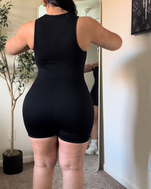 Nahtloser Jumpsuit im Latzstil für tägliche Yoga-Shorts