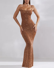 Vestido largo de sirena con tirantes sexy y diamantes brillantes