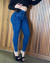 High-Waisted Flexible Jeans (Pre-Sale)