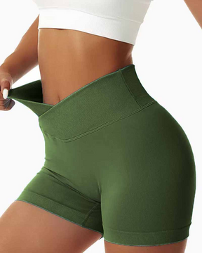 Enge Dreiviertel-Yoga-Shorts mit pfirsichfarbenem Hintern