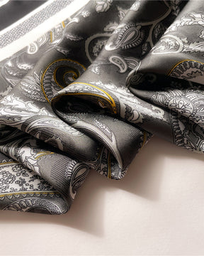 Quadratischer Schal im Vintage-Cashew-Paisley-Muster