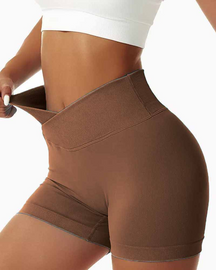 Peach Butt Tight Three-Quarter Yoga Shorts