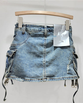 Hüftbetonter Retro-Jeansrock mit hoher Taille und Rissen