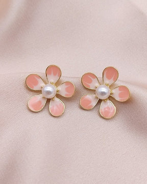 Pendientes vintage de perlas con diseño floral 