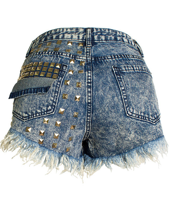 Zerrissene Jeansshorts mit Nieten