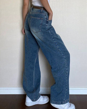 Lockere, bodenlange Retro-Jeans im Used-Look