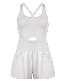 Neckholder-Jumpsuit mit Cut-Outs und Crossover-Weste, gewebten Shorts