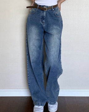 Lockere, bodenlange Retro-Jeans im Used-Look