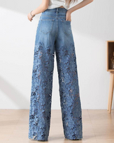 Gerade Jeans mit gespleißtem Spitzendesign