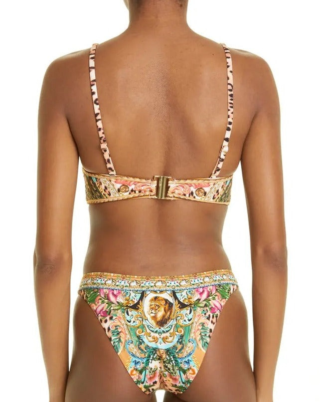 Bikini y pareo con estampado floral Vintage Court