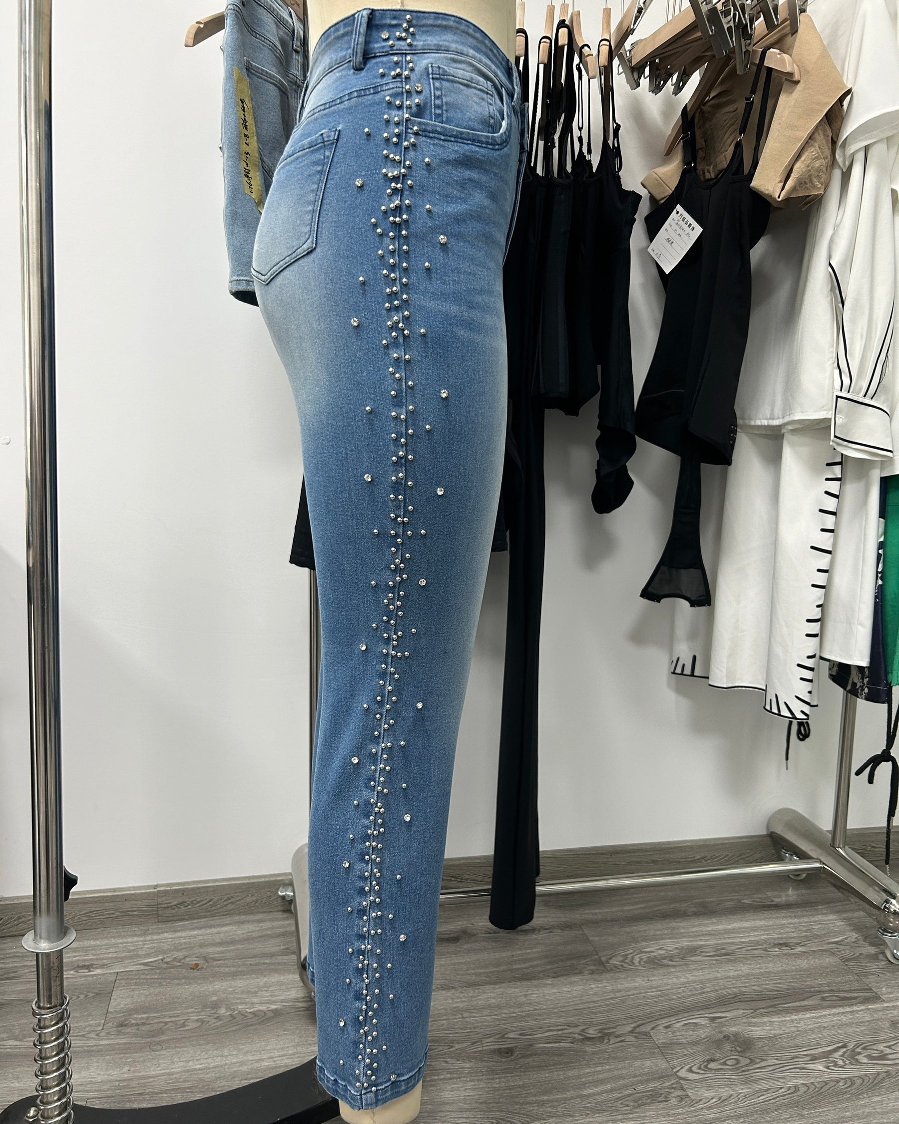 High-Waisted Ornament Straight-Leg Jeans (Pre-Sale)