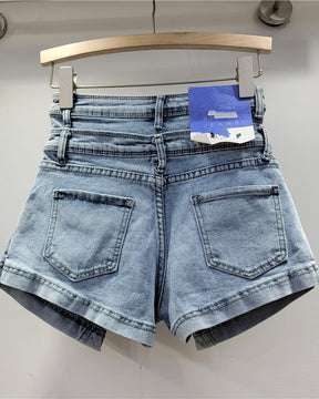 Schmale, hoch taillierte, gewaschene Fake-Jeansshorts mit weitem Bein und zweiteiliger Passform