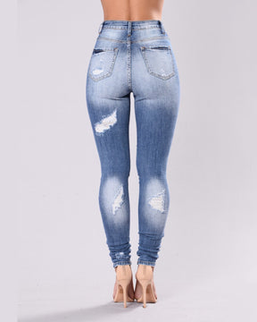 Zerrissene, elastische Röhrenjeans für Damen