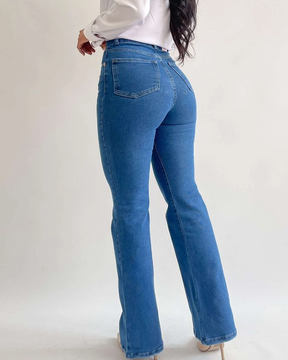 Klassische dunkelblaue Boot-Cut-Jeans