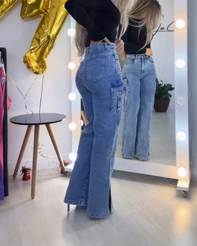 Jeans estilo trabajo con aberturas laterales