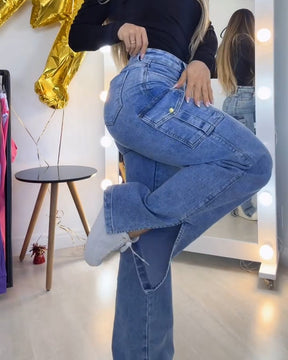 Jeans estilo trabajo con aberturas laterales