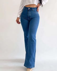 Klassische dunkelblaue Boot-Cut-Jeans